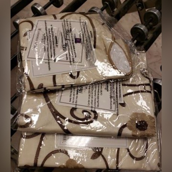 Lush Decor Royal Garden Valance Tan Set of 6 - Picture 5 of 5